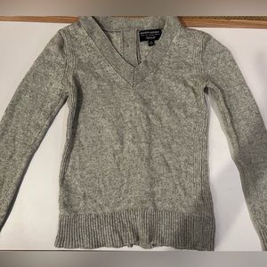 Banana Republic Grey merino wool and cashmere v-neck sweater